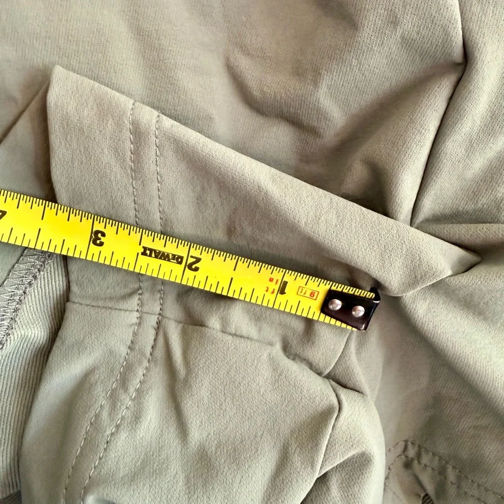 Sweaty Betty Summit Water Resistant Hiking Women’s Shorts Size XL in Sage Green - Picture 8 of 9